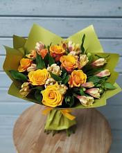 Букет цветов из:  Альстромерии и Розы в Сарс