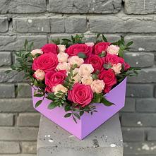 Цветочная композиция из Розы в коробке в Сарс