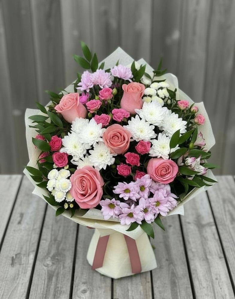 Букет цветов из: Альстромерии, Гвоздики, Розы и Хризантемы в Сарс