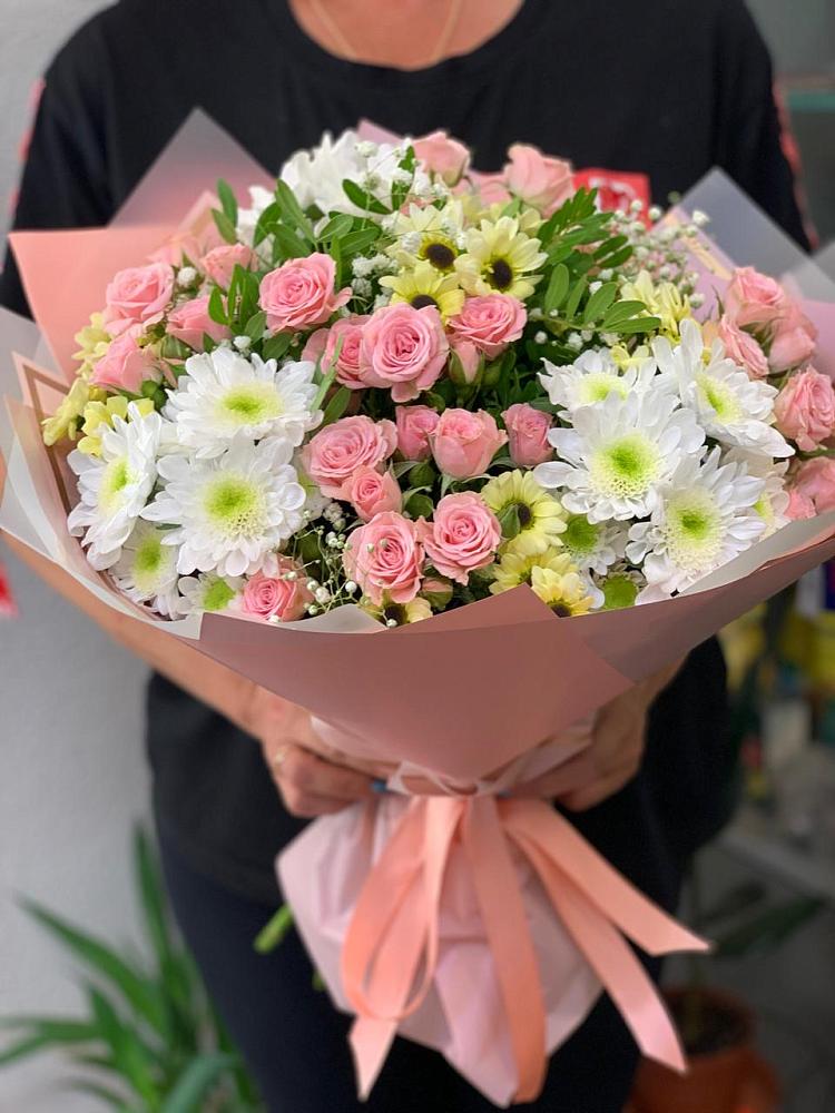 Букет цветов из: Розы и Хризантемы в Сарс