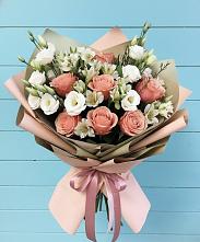 Букет цветов из:  Розы, Альстромерии и Лизиантусы в Сарс