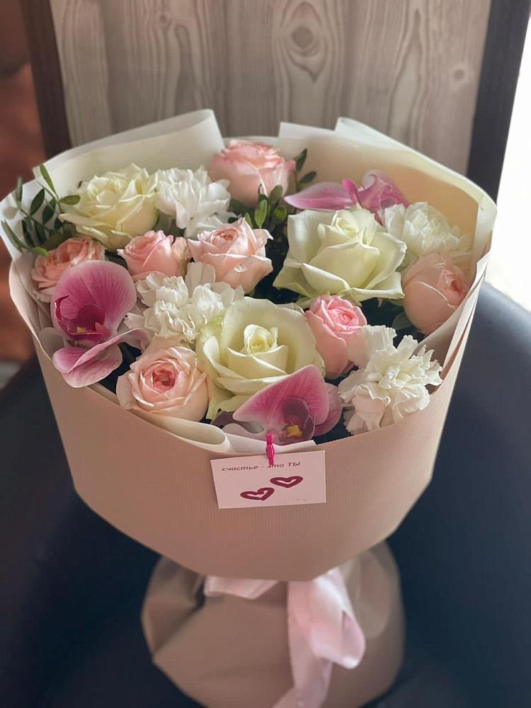 Букет цветов из: Орхидеи, Розы и Гвоздики в Сарс