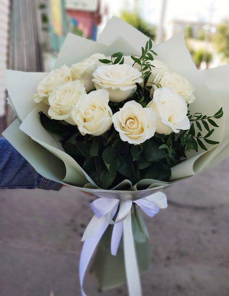 Букет Белые розы Проуд в Сарс