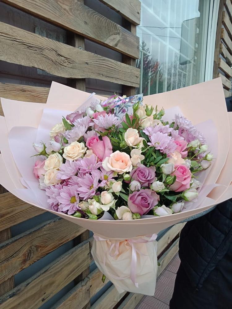 Букет цветов из: Розы и Хризантемы в Сарс