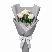 Букет 3 белые розы в Сарс