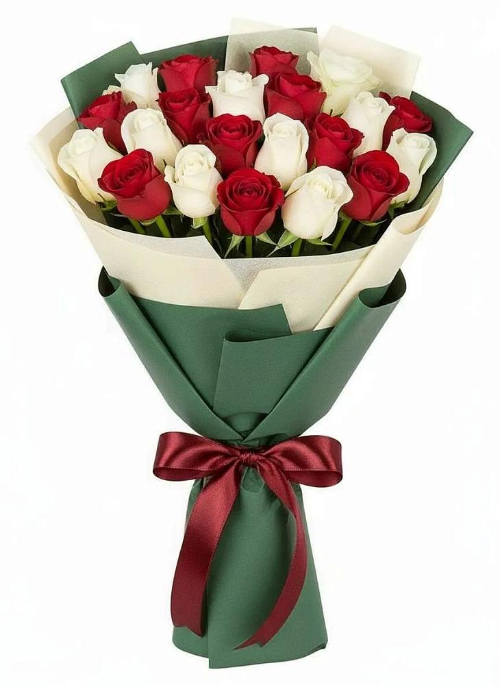 Букет Микс из красных и белых роз в Сарс