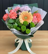 Букет цветов из:  Гвоздики, Розы, Герберы и Хризантемы #REPLACE_PRED# Сарс