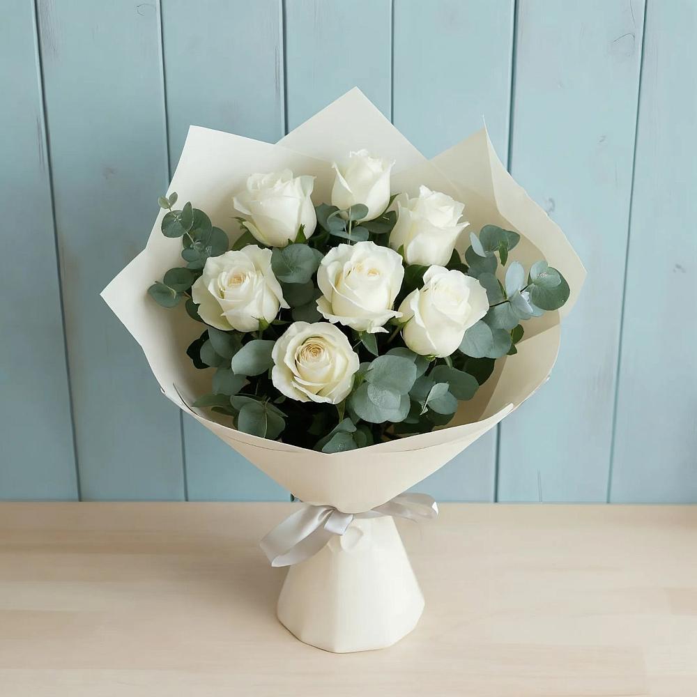Букет Белые розы в Эвкалипте в Сарс