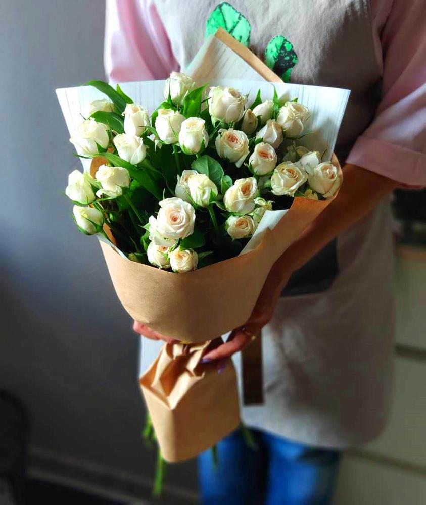Букет цветов из: Розы в Сарс