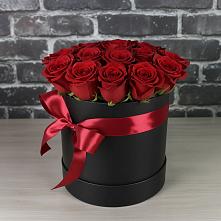 Цветочная композиция из Розы в шляпной коробке в Сарс