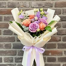 Букет цветов из:  Лизиантусы и Розы #REPLACE_PRED# Сарс