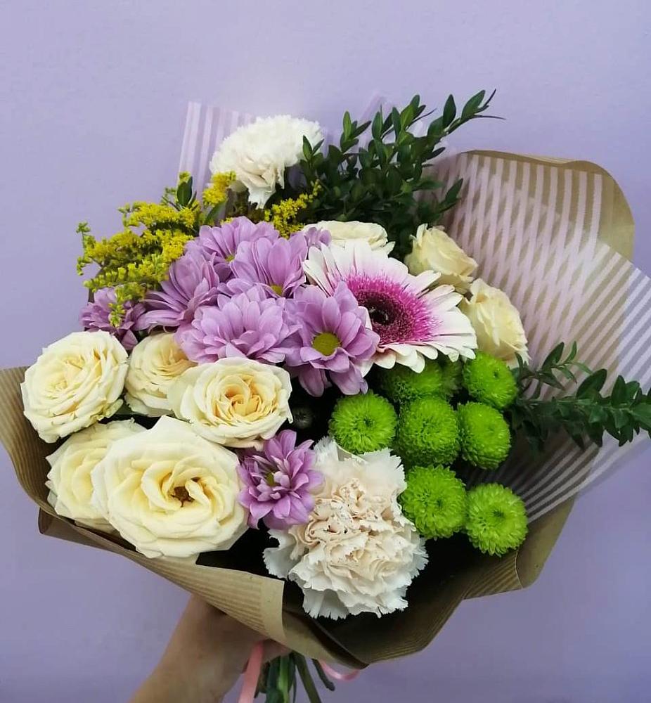 Букет цветов из: Хризантемы, Розы, Гвоздики и Герберы в Сарс