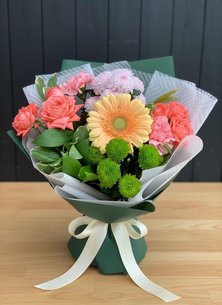 Букет цветов из: Гвоздики, Розы, Герберы и Хризантемы в Сарс