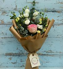 Букет цветов из:  Розы и Лизиантусы в Сарс