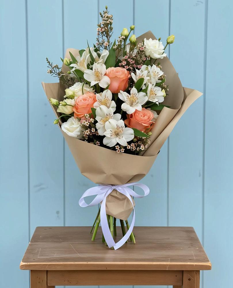 Букет цветов из: Альстромерии, Лизиантусы, Розы и Хризантемы в Сарс