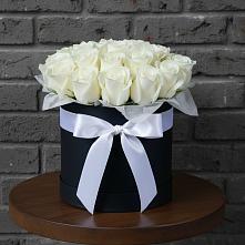 Цветочная композиция из Розы в шляпной коробке в Сарс