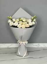 Букет цветов из:  Розы и Лизиантусы в Сарс